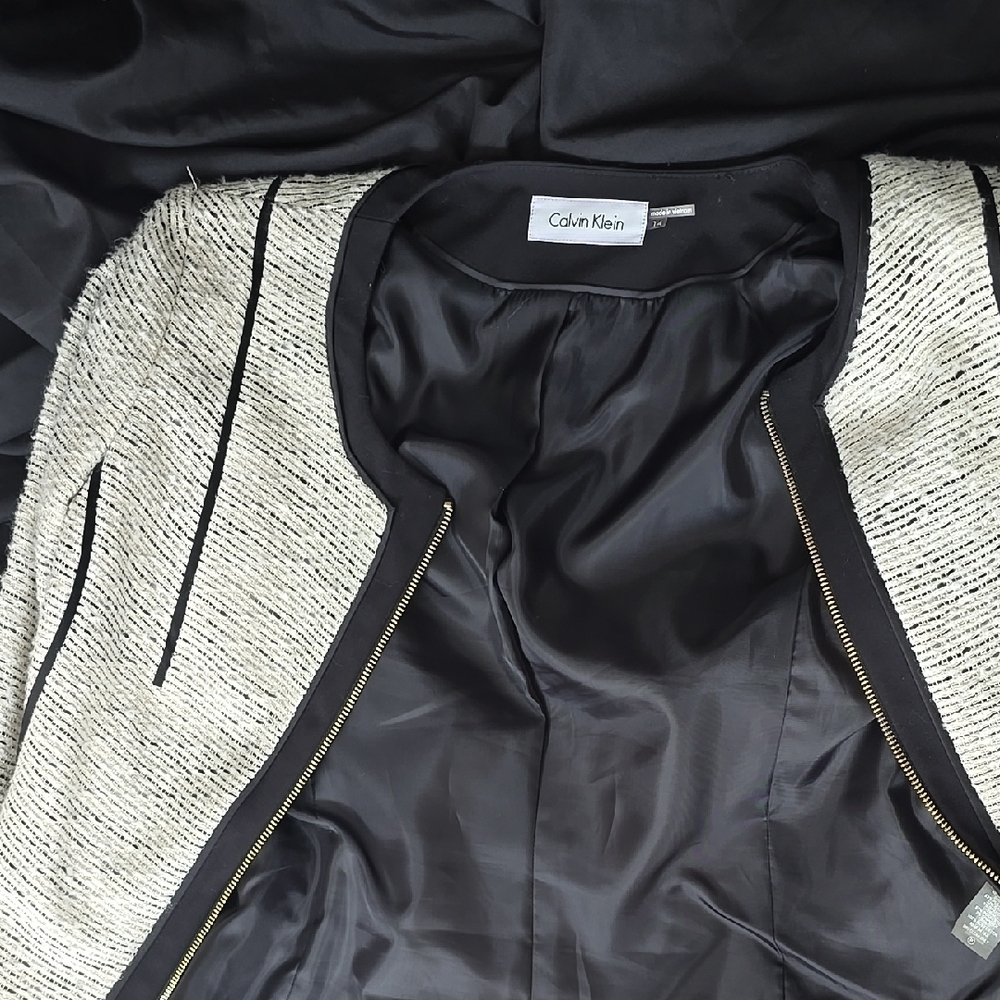 Calvin Klein Cream Black Sheath Jacket and Skirt Suit - Picture 9 of 12